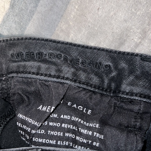 American Eagle Super Hi-Rise Jeggings - Picture 9 of 9